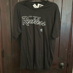 Zumiez young and reckless size extra large